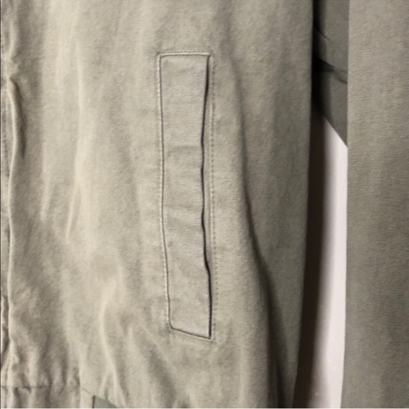 Brandy Melville Olive Green Bomber Jacket - Picture 4 of 4